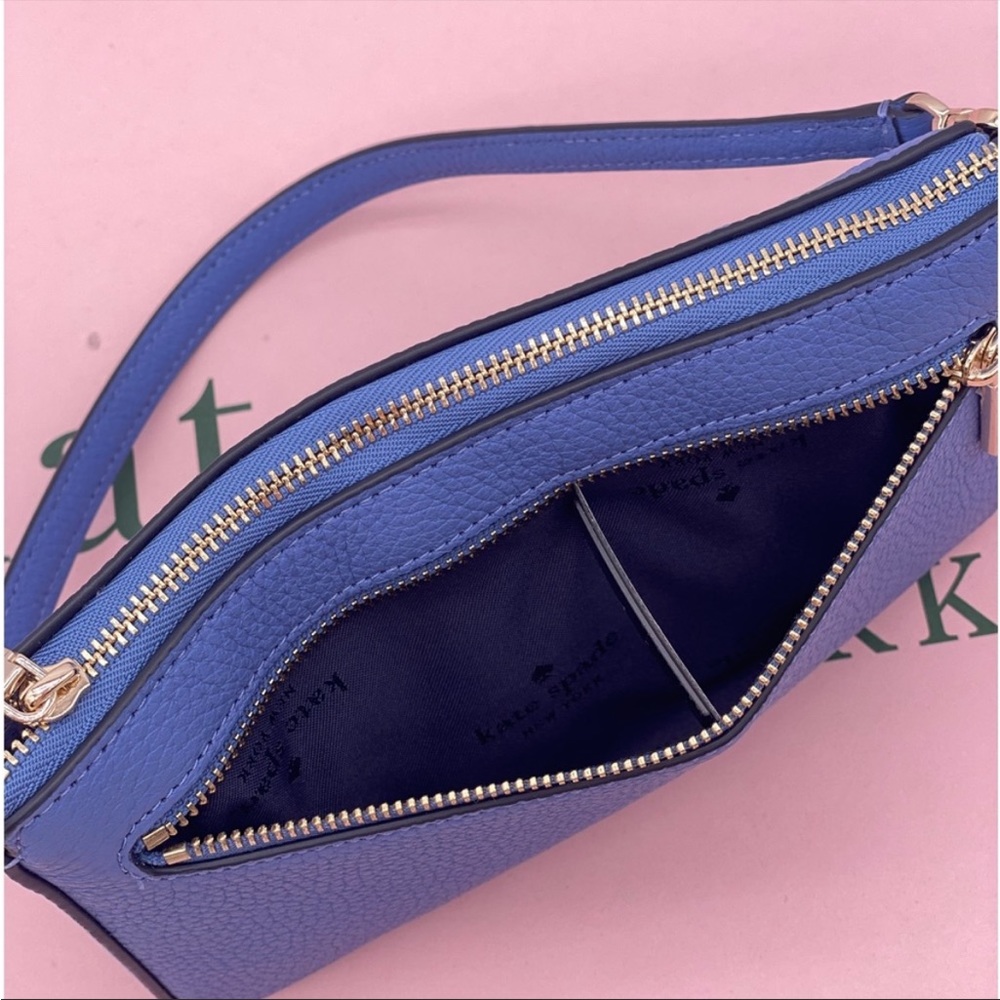 Kate Spade Leila Convertible Wristlet Wallet NWT
Small purse Fresh Blue - Picture 8 of 12